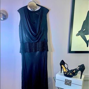 Carmen Marc Valvo Gown